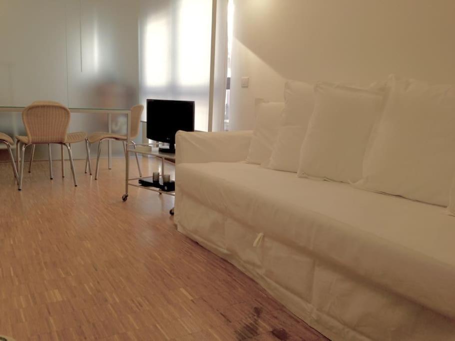 New Cosy Apartment Near To Petruzzelli Theatre Bari Zewnętrze zdjęcie