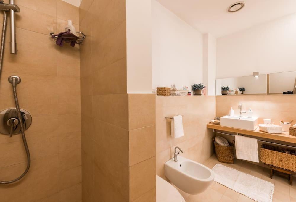 New Cosy Apartment Near To Petruzzelli Theatre Bari Zewnętrze zdjęcie