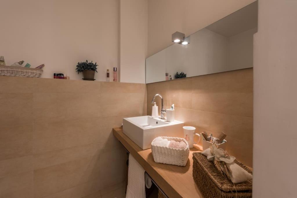 New Cosy Apartment Near To Petruzzelli Theatre Bari Zewnętrze zdjęcie